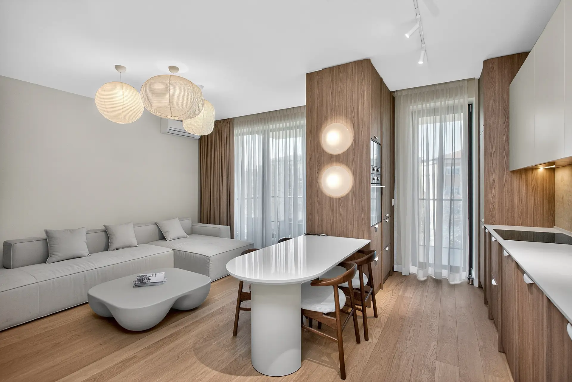 Interior Bravy Apartments — Amenajare propusă pentru conturarea unui spațiu echilibrat, unde funcționalitatea și estetica se completează natural, sugerând un stil de viață coerent și bine definit.